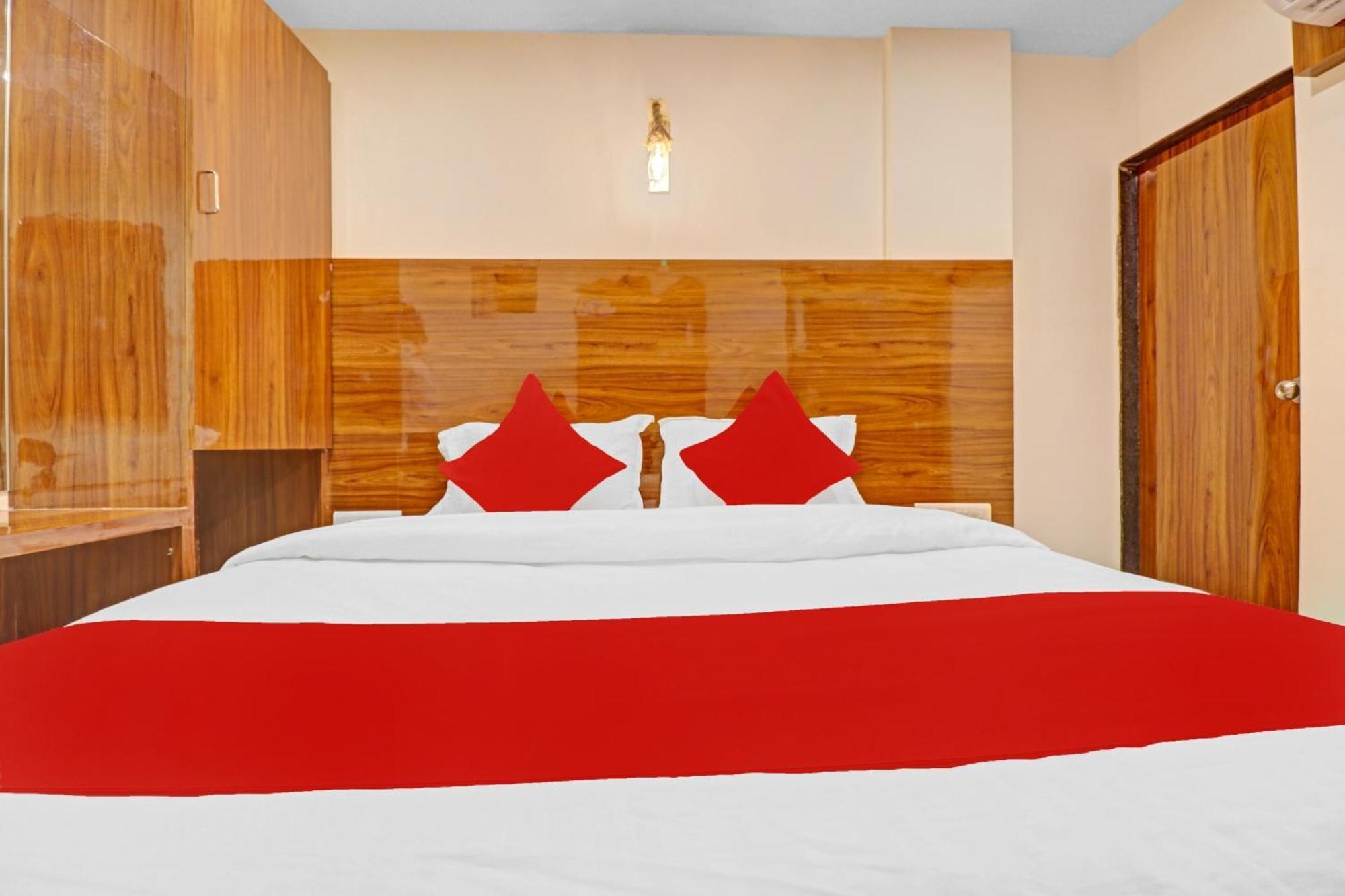 Hotel O Royal Park Мумбай Екстериор снимка